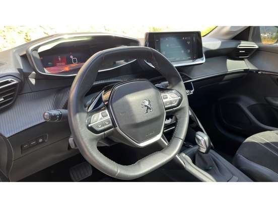 PEUGEOT-208-2020