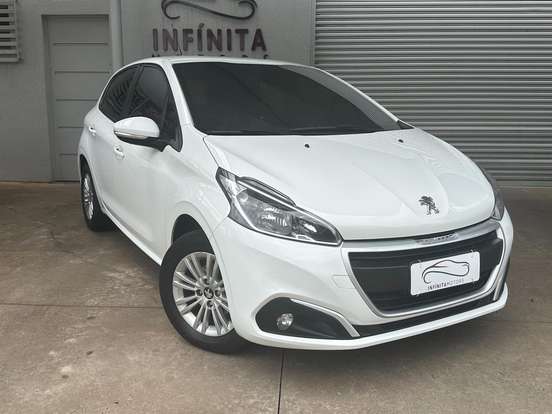 PEUGEOT-208-2018