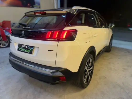 PEUGEOT-3008-2018