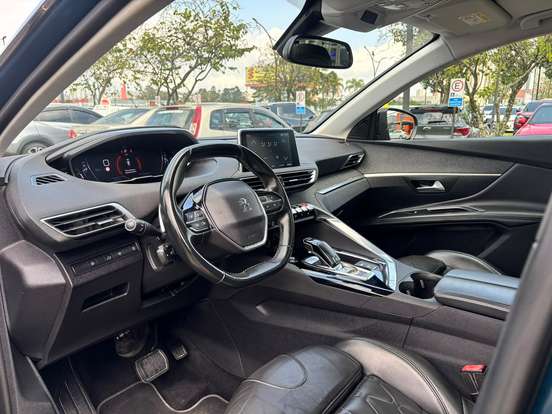 PEUGEOT-3008-2022