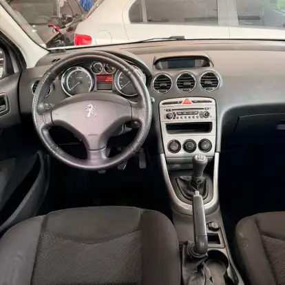 PEUGEOT-308-2013