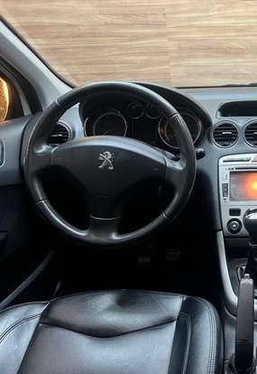 PEUGEOT-308-2015