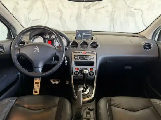 PEUGEOT-308-2012