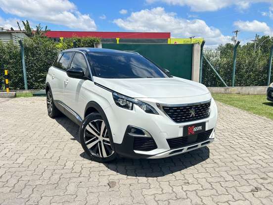 PEUGEOT-5008-2020