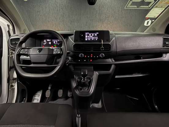 PEUGEOT-EXPERT-2025