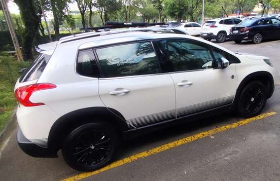 PEUGEOT-2008-2016