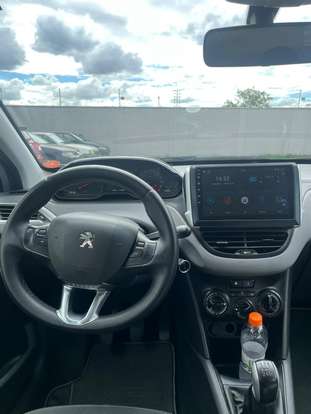 PEUGEOT-208-2017