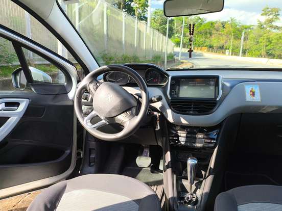PEUGEOT-208-1.6 IN CONCERT 16V FLEX 4P AUTOMÁTICO PEUGEOT-208-2016