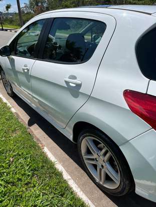 PEUGEOT-308-2012