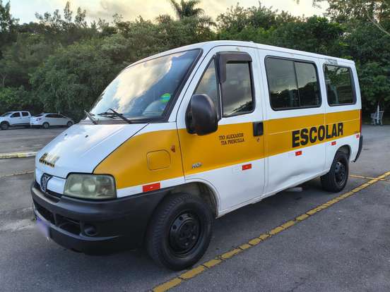 PEUGEOT-BOXER-2.8 HDI 330 PASSAGEIRO 16 LUGARES 8V DIESEL 3P MANUAL PEUGEOT-BOXER-2005