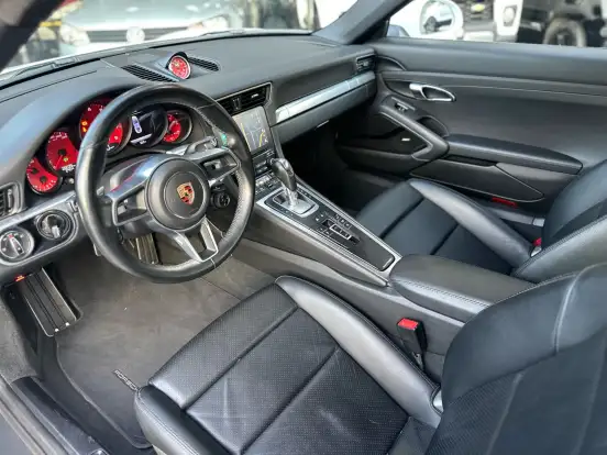PORSCHE-911-2017
