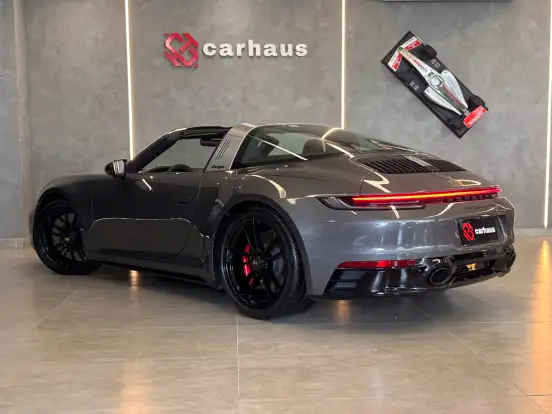 PORSCHE-911-2023