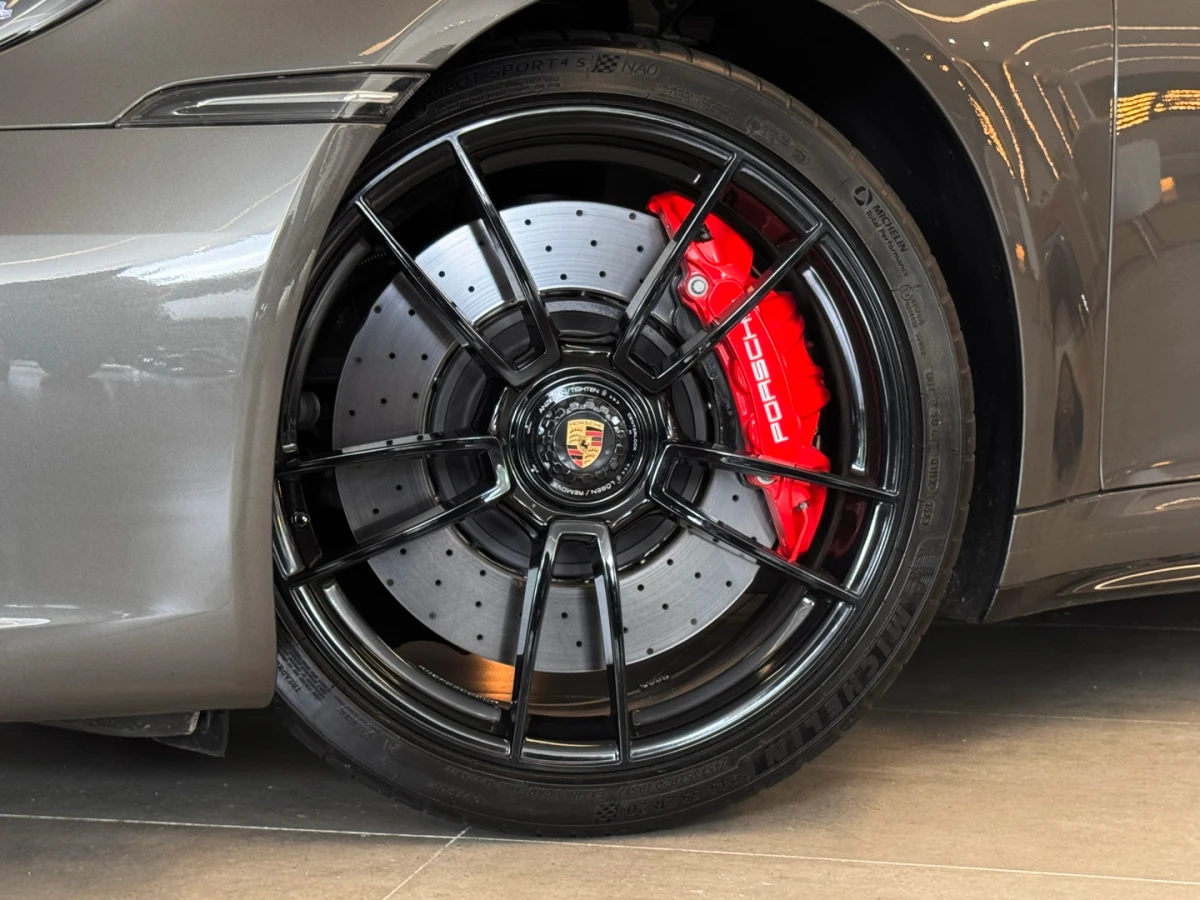Porsche 911 — foto 10