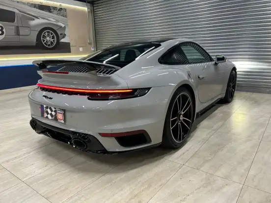 PORSCHE-911-2021