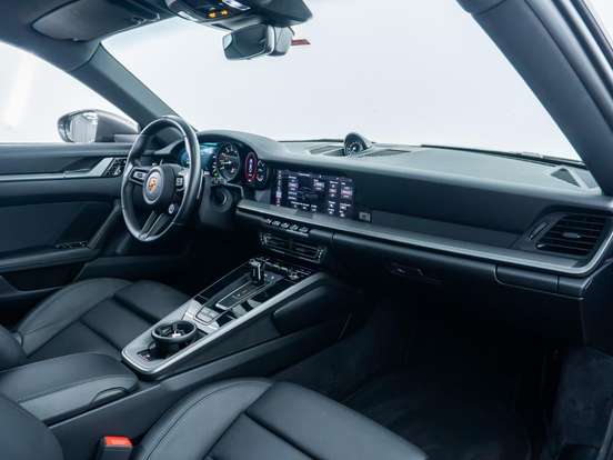 PORSCHE-911-2021