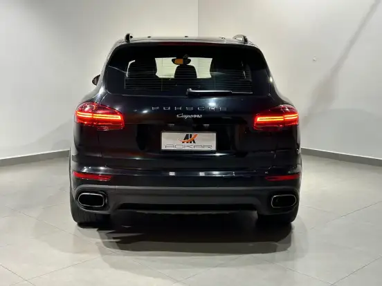 PORSCHE-CAYENNE-2017