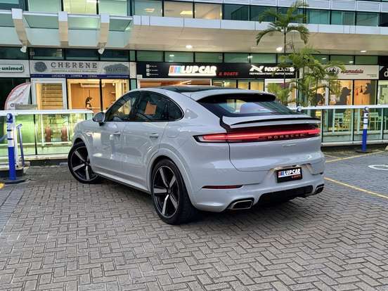 PORSCHE-CAYENNE-2024