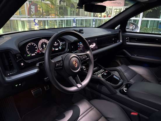 PORSCHE-CAYENNE-2024