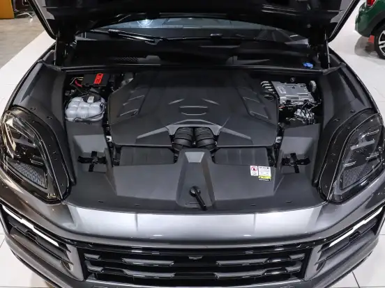 PORSCHE-CAYENNE-2023