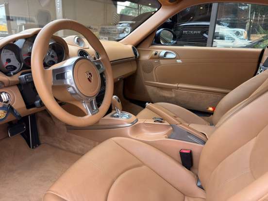 PORSCHE-CAYMAN-2010