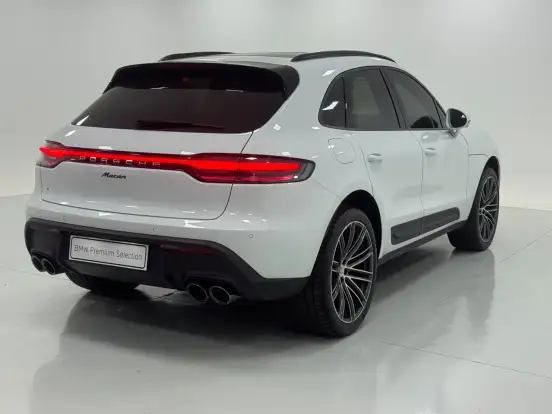 PORSCHE-MACAN-2025