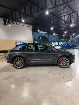 PORSCHE-MACAN-2022