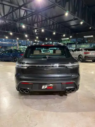 PORSCHE-MACAN-2022