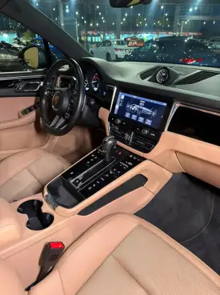 PORSCHE-MACAN-2022