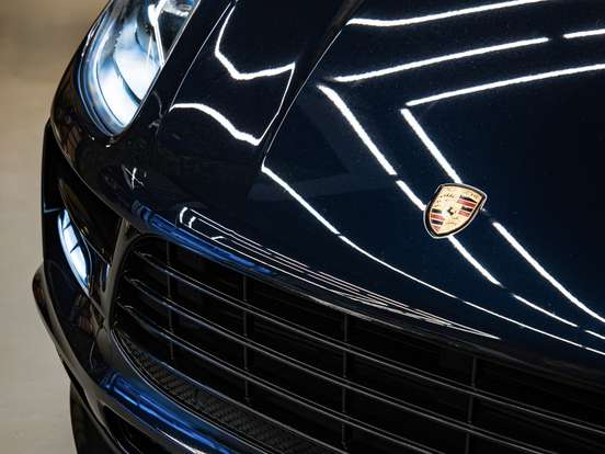 PORSCHE-MACAN-2021