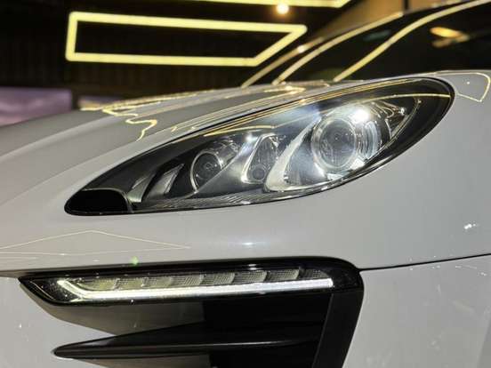 PORSCHE-MACAN-2.0 16V GASOLINA 4P AUTOMÁTICO PORSCHE-MACAN-2018