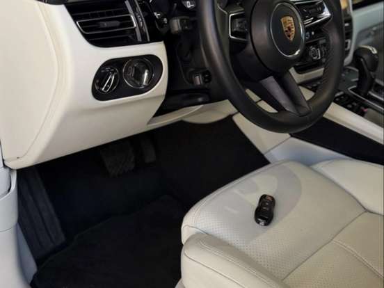 PORSCHE-MACAN-2022