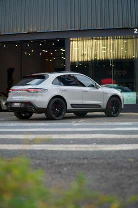 PORSCHE-MACAN-2023