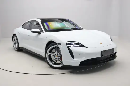PORSCHE-TAYCAN-2023