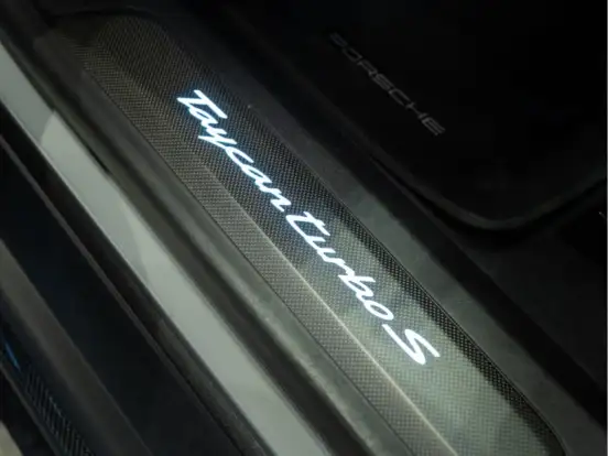 PORSCHE-TAYCAN-TURBO S ELÉTRICO PORSCHE-TAYCAN-2022