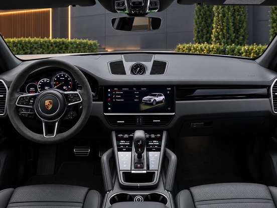 PORSCHE-CAYENNE-2022