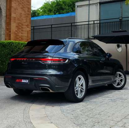 PORSCHE-MACAN-2022