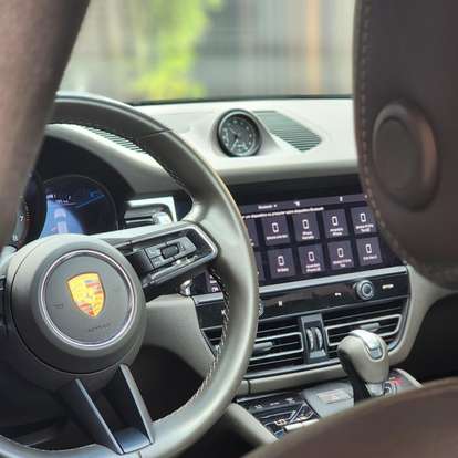 PORSCHE-MACAN-2022