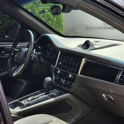 PORSCHE-MACAN-2022