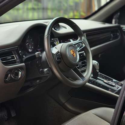 PORSCHE-MACAN-2022