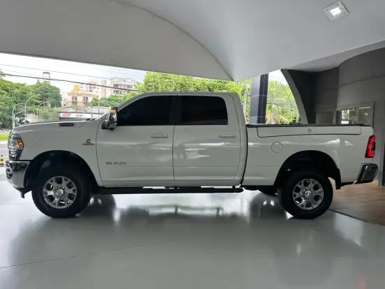 RAM-2500-6.7 I6 TURBO DIESEL LARAMIE CD 4X4 AUTOMÁTICO RAM-2500-2023