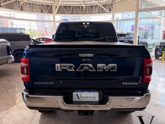 RAM-3500-6.7 I6 TURBO DIESEL LARAMIE CD 4X4 AUTOMÁTICO RAM-3500-2022