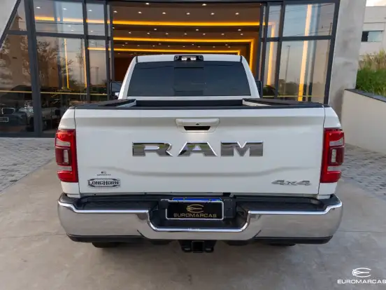 RAM-3500-6.7 I6 TURBO DIESEL LIMITED LONGHORN CD 4X4 AUTOMÁTICO RAM-3500-2024