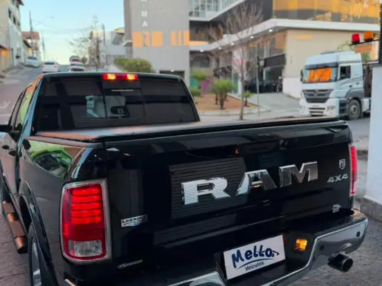 RAM-CLASSIC-5.7 V8 GASOLINA LARAMIE CD 4X4 AUTOMÁTICO RAM-CLASSIC-2022