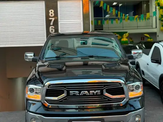 RAM-CLASSIC-5.7 V8 GASOLINA LARAMIE CD 4X4 AUTOMÁTICO RAM-CLASSIC-2022