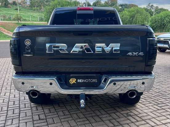 RAM-CLASSIC-5.7 V8 GASOLINA LARAMIE CD 4X4 AUTOMÁTICO RAM-CLASSIC-2023