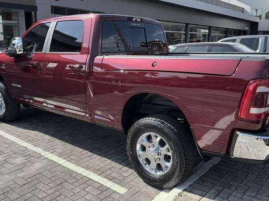 RAM-2500-6.7 I6 TURBO DIESEL LARAMIE CD 4X4 AUTOMÁTICO RAM-2500-2023