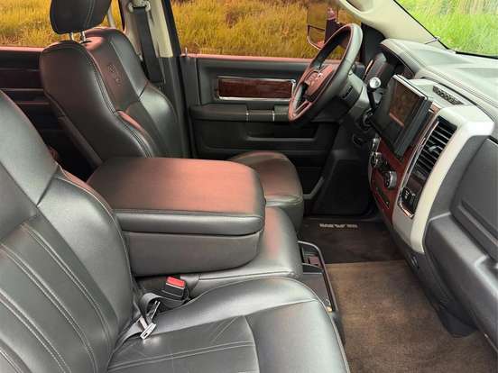 RAM-2500-6.7 LARAMIE 4X4 CD I6 TURBO DIESEL 4P AUTOMÁTICO RAM-2500-2012