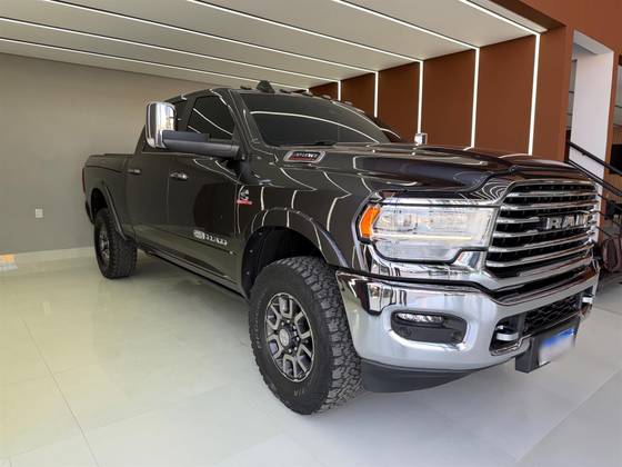 RAM 3500 6.7 I6 TURBO DIESEL LIMITED LONGHORN CD 4X4  AUTOMÁTICO