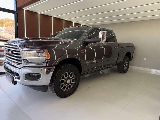 RAM-3500-6.7 I6 TURBO DIESEL LIMITED LONGHORN CD 4X4 AUTOMÁTICO RAM-3500-2022