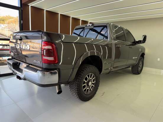 RAM-3500-6.7 I6 TURBO DIESEL LIMITED LONGHORN CD 4X4 AUTOMÁTICO RAM-3500-2022